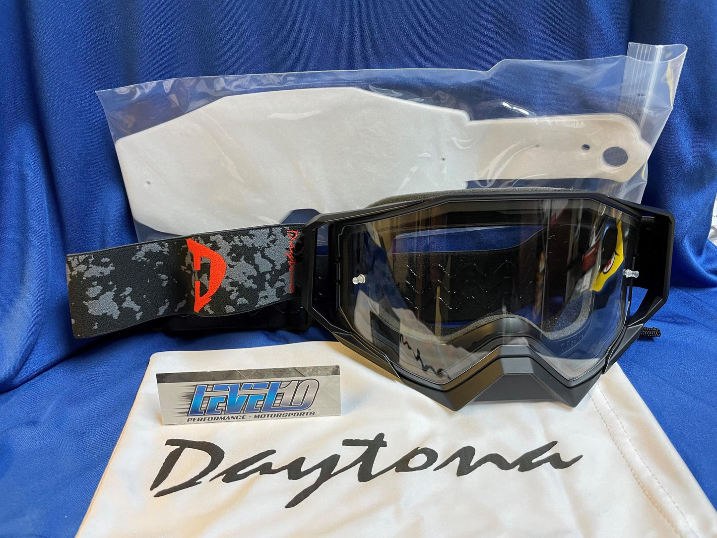 DAYTONA MX Goggle Deflecto with 10pk Tear Offs and Goggle Bag MX-G-D