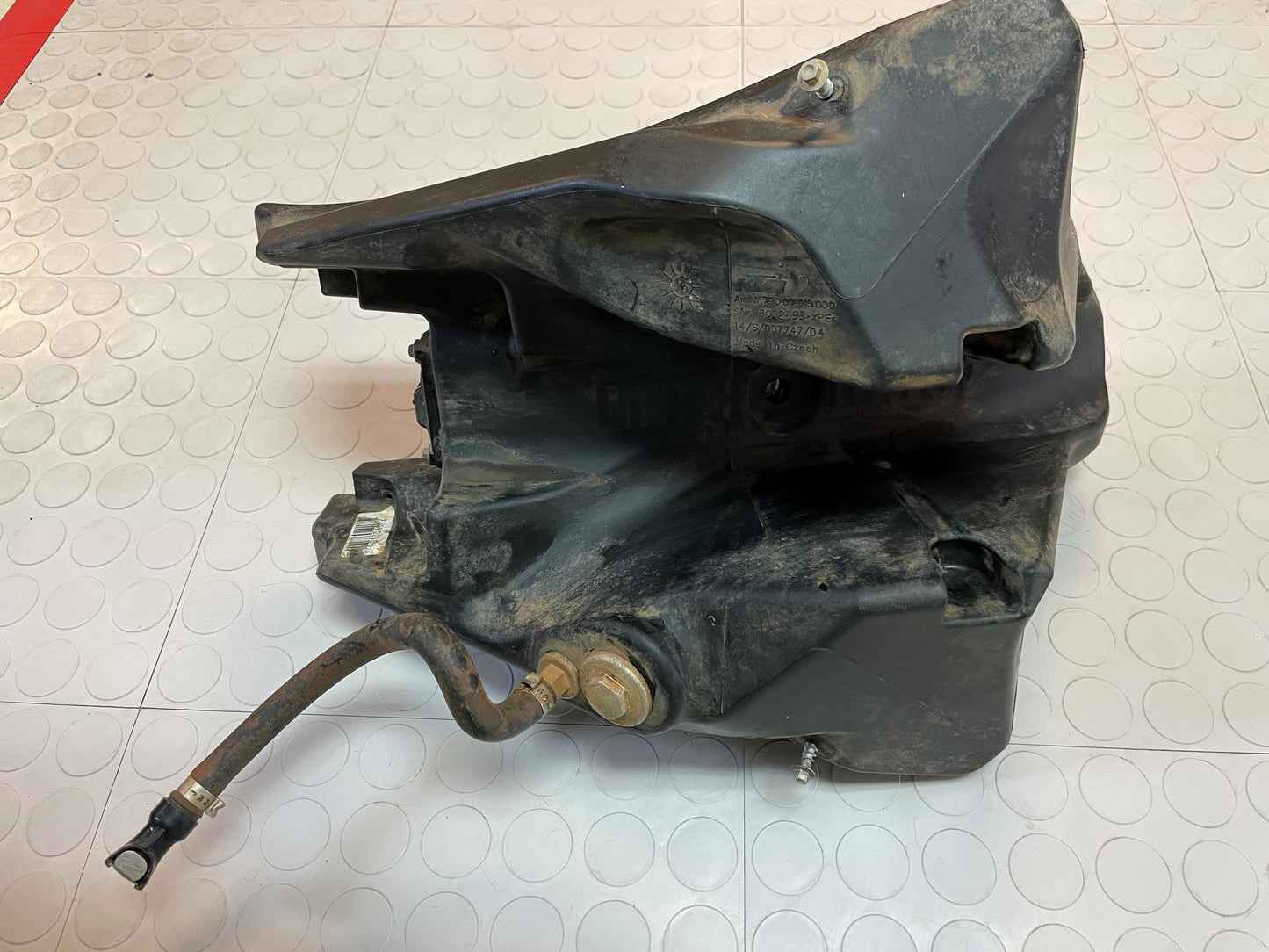 2017 KTM 450 SX-F Fuel Tank / Gas Tank with Working Fuel Pump - USED