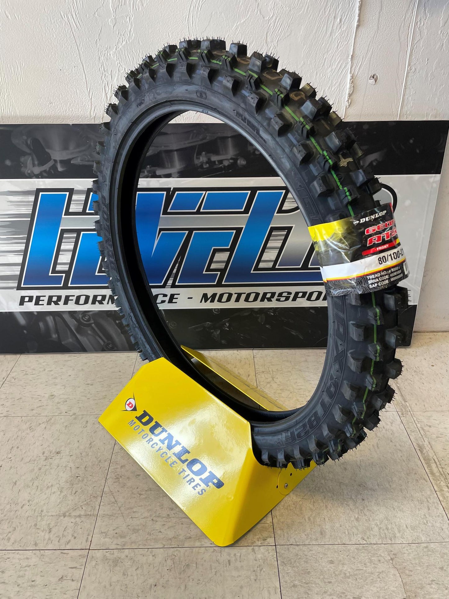 DUNLOP Tire - Geomax AT82