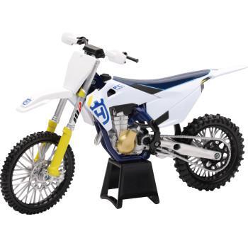 NEW RAY TOYS Husqvarna FC450 2019 Bike - 1:12 Scale - White/Blue/Black 58153