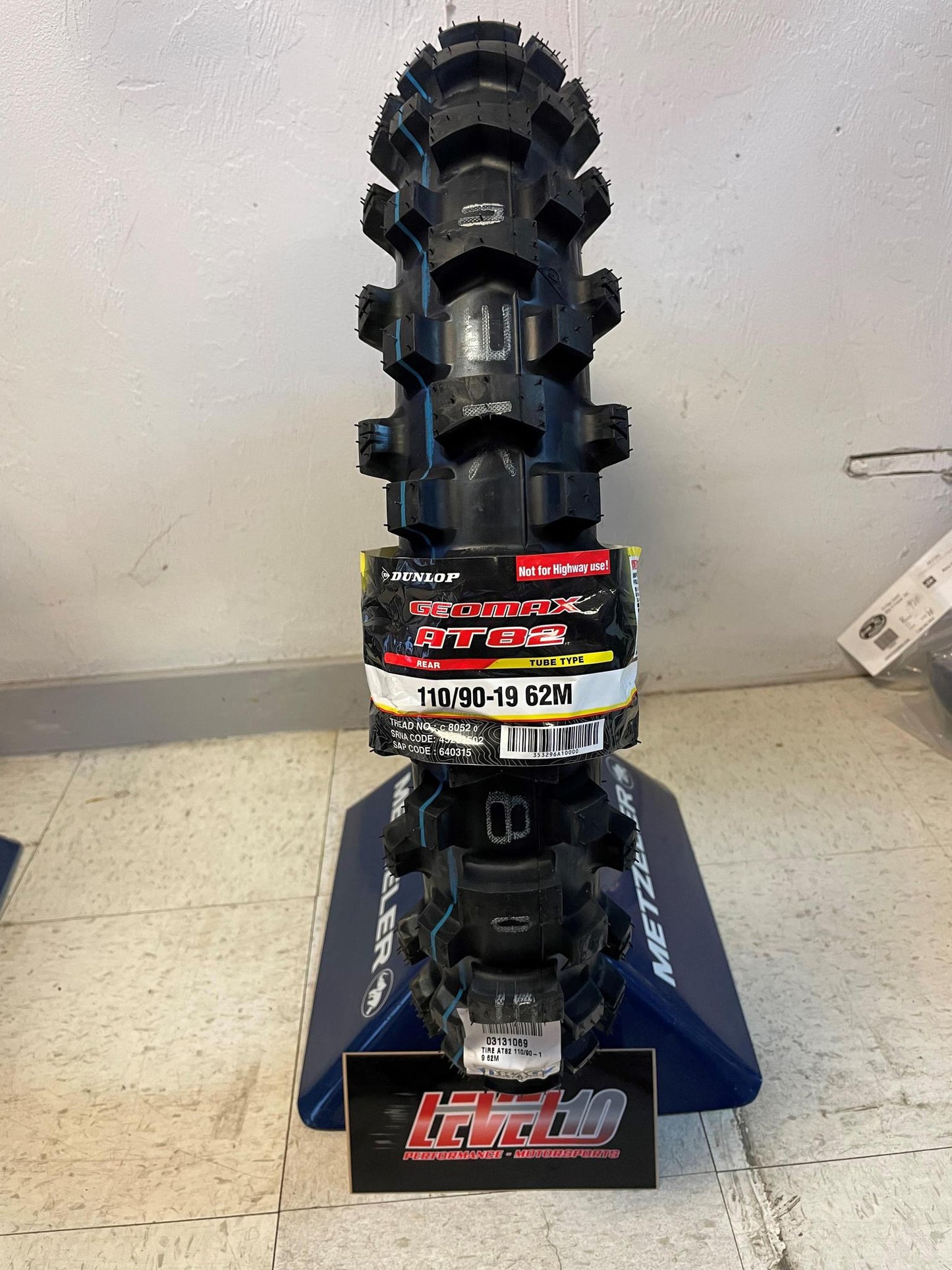 DUNLOP Tire - Geomax AT82