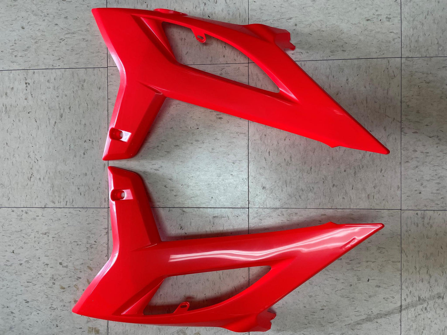 BETA TANK PANEL/RADIATOR SCOOPS - PAIR RIGHT & LEFT RED RR 037-430010-097
