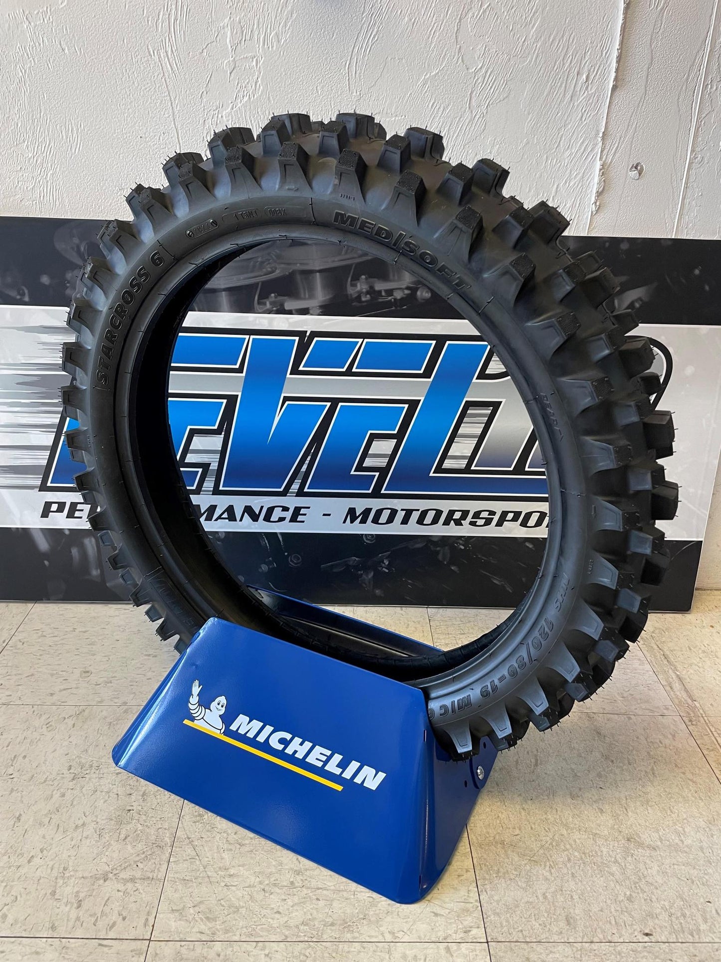 MICHELIN Tire - Starcross® 6 Medium Soft - Rear