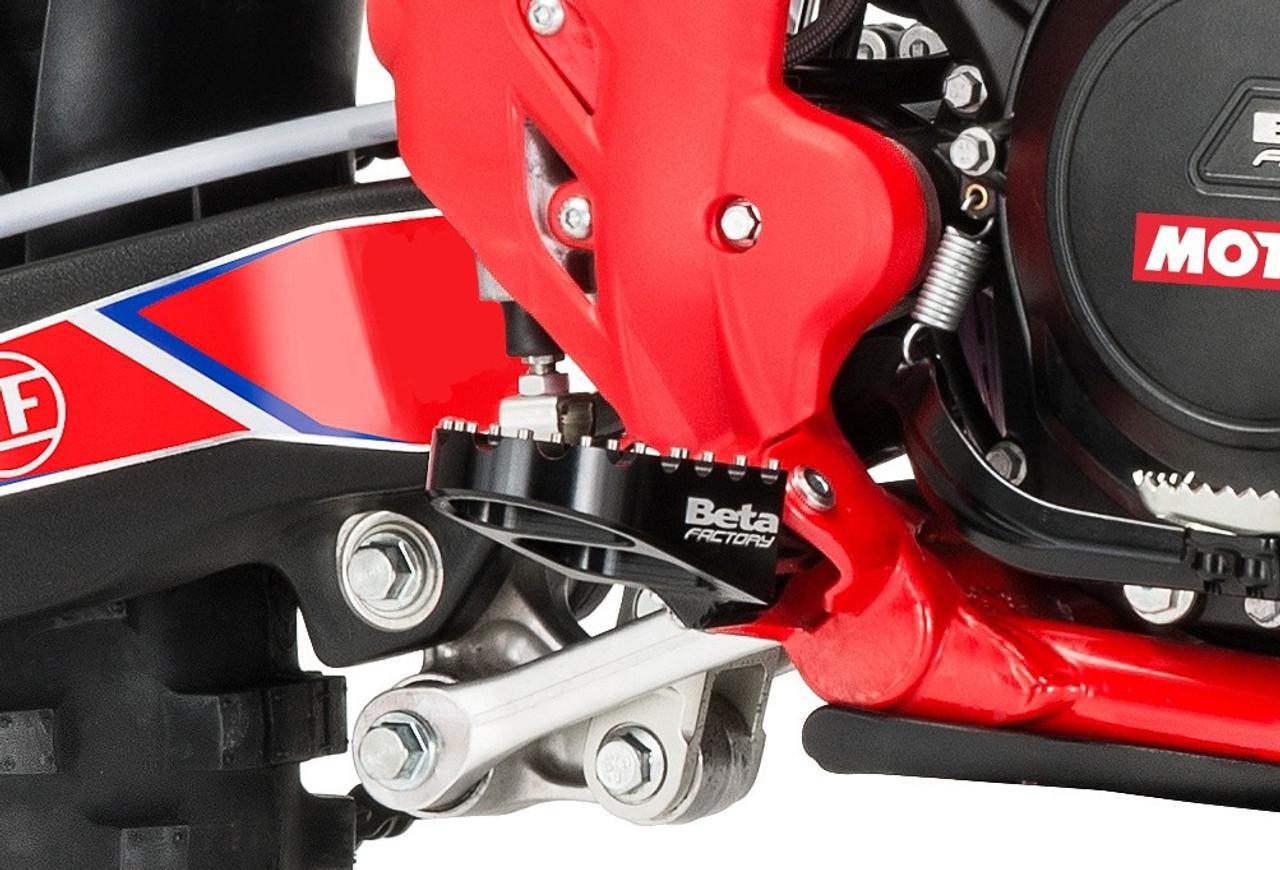 BETA Racing Billet Footpegs, 2020+ AB-22031