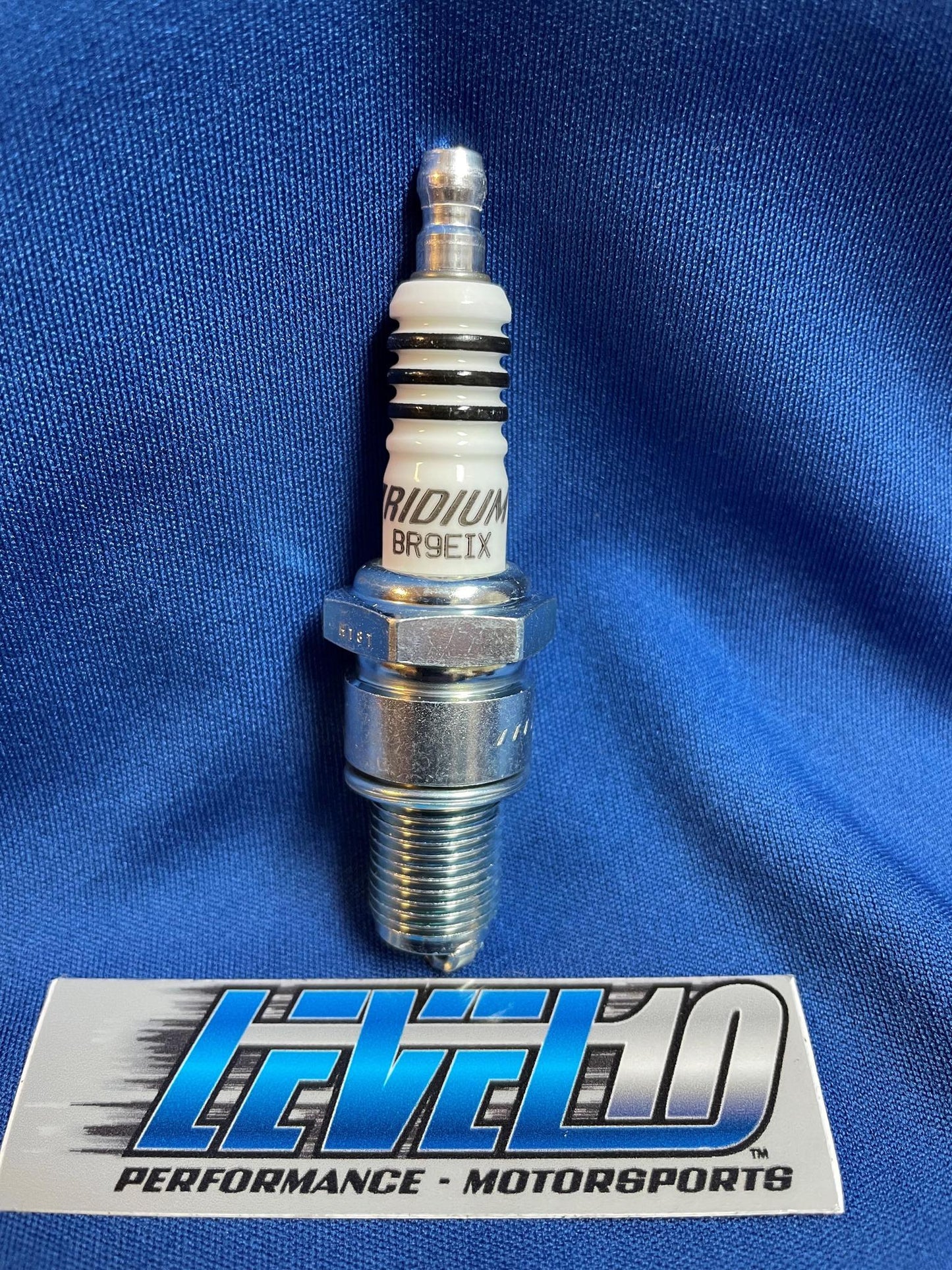 SPARK Iridium IX Spark Plug 3981 - BR9EIX