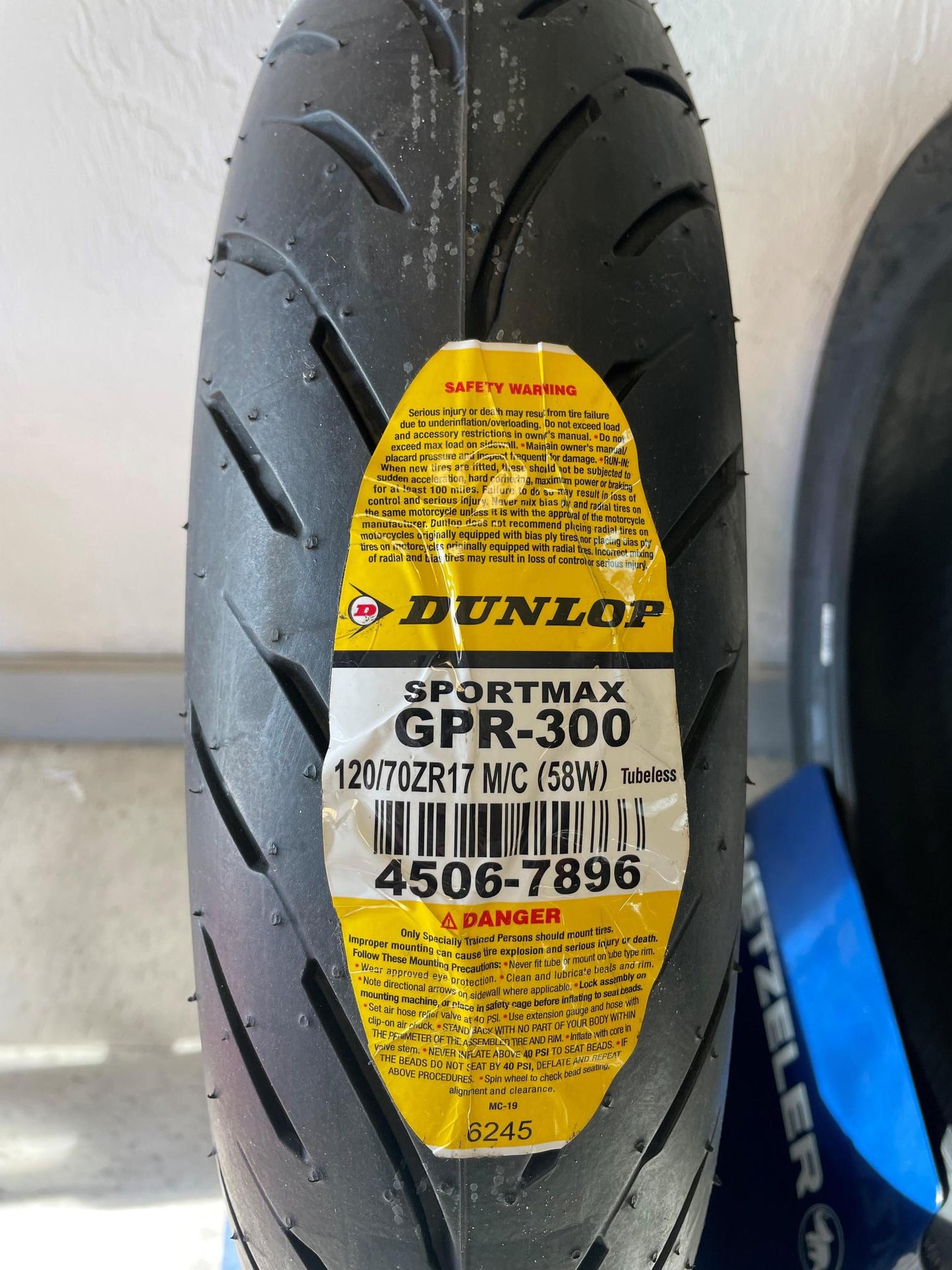 DUNLOP Tire - Sportmax GPR-300 - Rear - 190/50ZR17 - (73W)   45067841