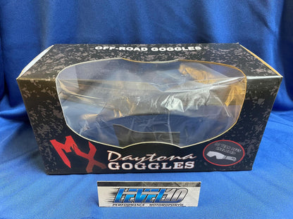 DAYTONA MX Goggle Deflecto with 10pk Tear Offs and Goggle Bag  MX-G-D