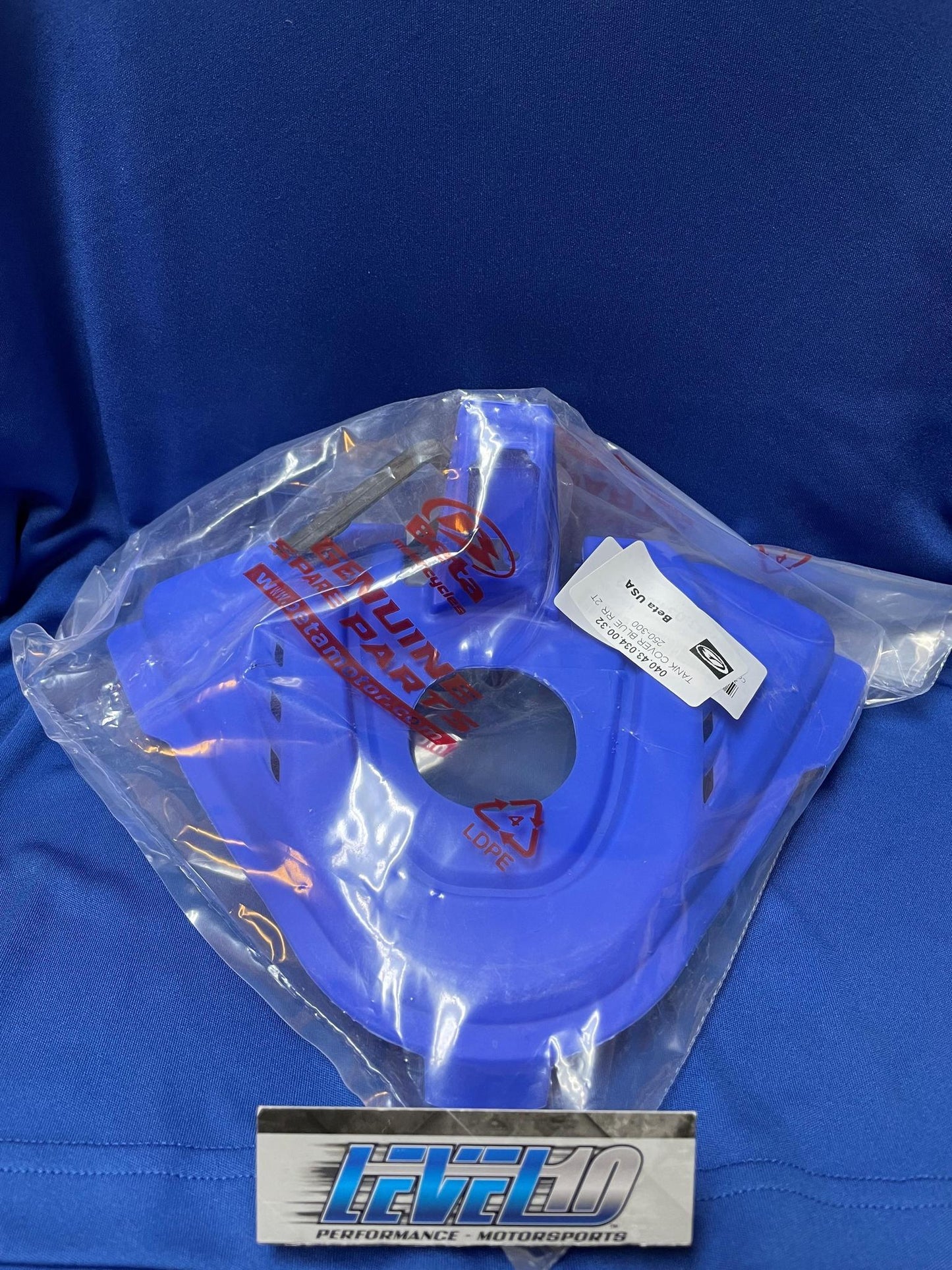 BETA TANK COVER BLUE RR 2T 250-300   040.43.034.00.32