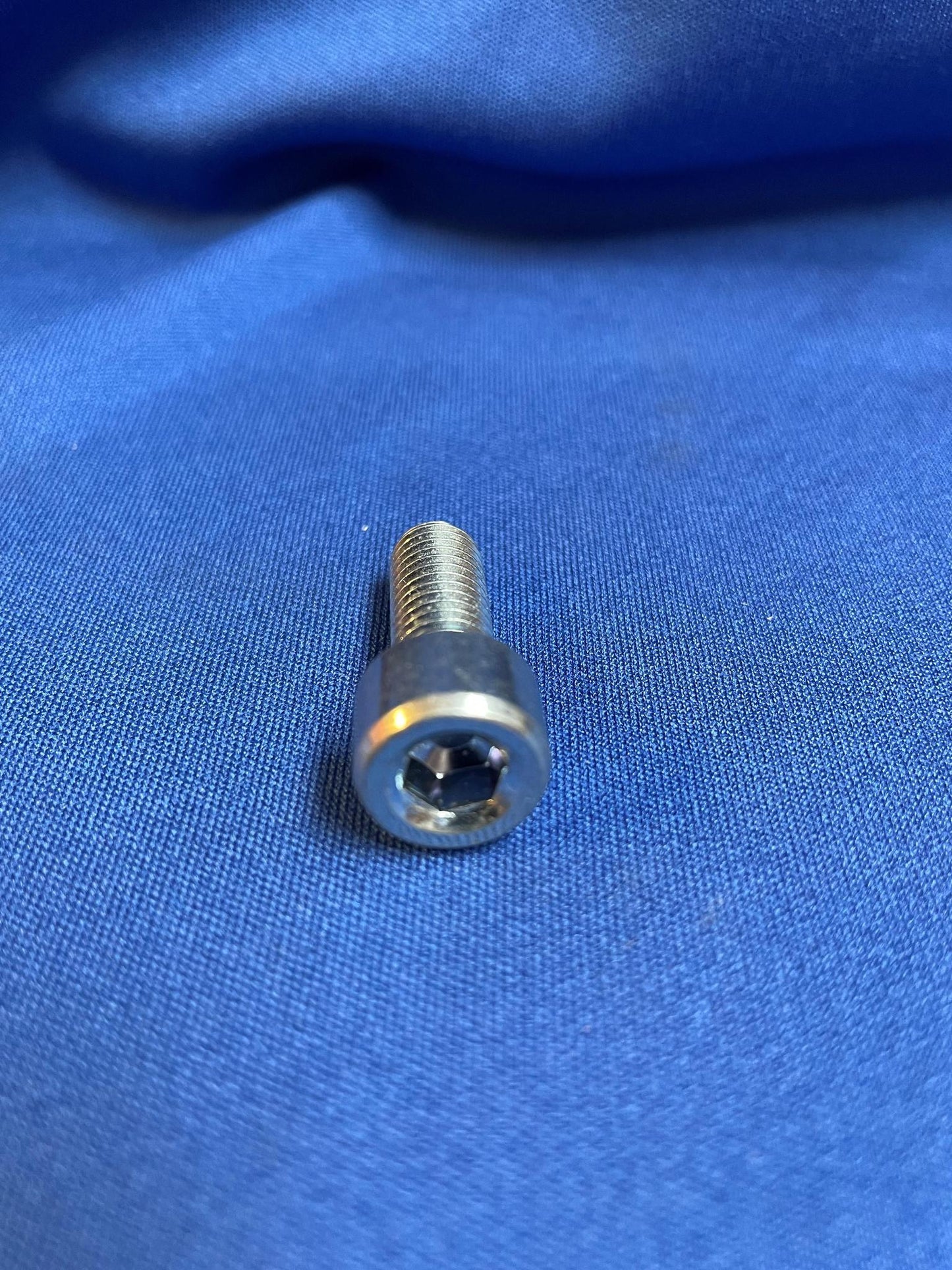 BOLT Allen Bolts - Socket-Head 1PC